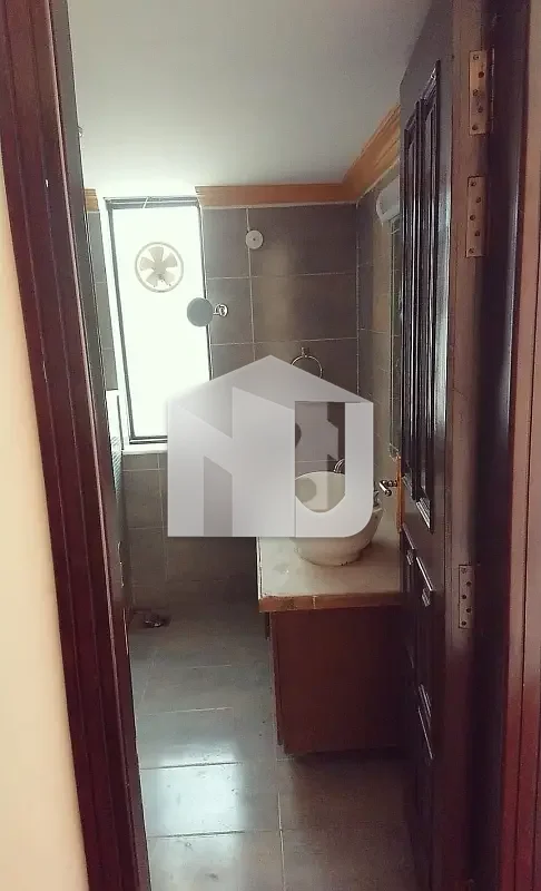 2 Kanal Beautiful House Available For Rent In Bani Near Market, photo 8