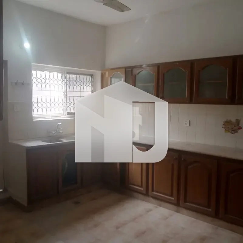 Spacious 6-Bedroom Full House for Rent in F-7, Islamabad, photo 8