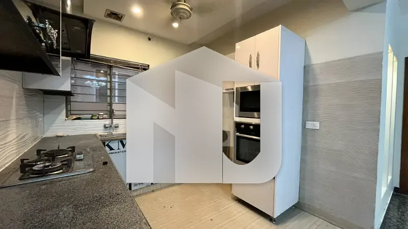 10 Marla House for Rent in Sector A, photo 11