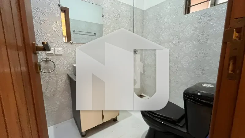 10 Marla House for Rent in Sector A, photo 26