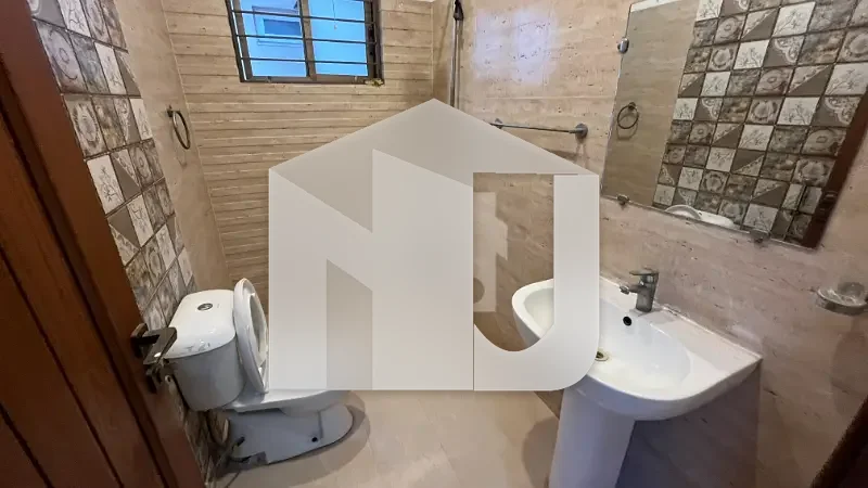 10 Marla House for Rent in Sector A, photo 23