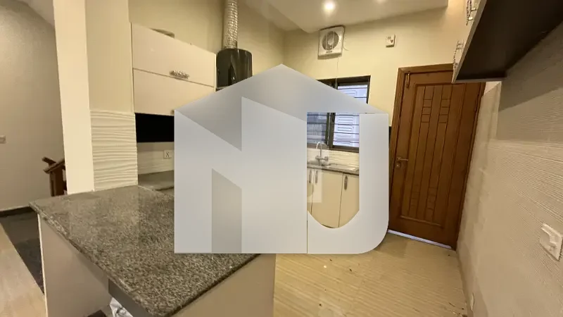 10 Marla House for Rent in Sector A, photo 19