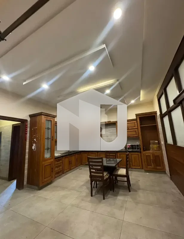 F-10 Triple Story House 2 Kanal Excellent Modern Beautiful House For Rent Proper 12 Bedrooms, 12 Attached Bathrooms 3 Drawing Rooms, 2 Dinning Rooms, 2 TV Lounges, 3 Open American Kitchens, 3 Dirty Kitchens, photo 7