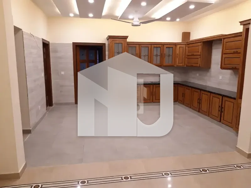 F-10 Triple Story House 2 Kanal Excellent Modern Beautiful House For Rent Proper 12 Bedrooms, 12 Attached Bathrooms 3 Drawing Rooms, 2 Dinning Rooms, 2 TV Lounges, 3 Open American Kitchens, 3 Dirty Kitchens, photo 17