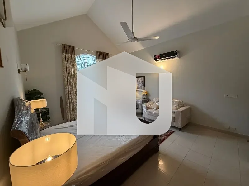 FOR RENT EXECUTIVE LOCATION 05 BED ROOM 3.5 KANAL HOUSE FOR DIPLOMATS AND FOREIGNERS NEAR PRESIDENT HOUSE G -6/3 ISLAMABAD, photo 3