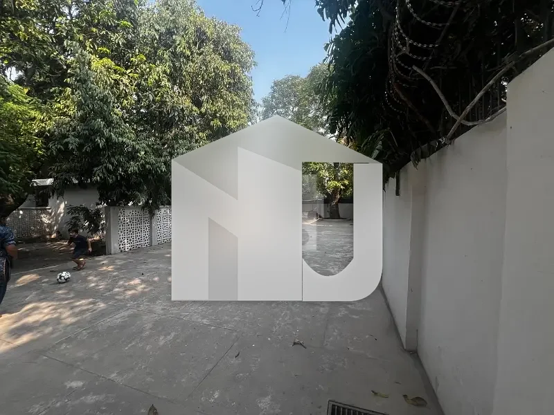 FOR RENT EXECUTIVE LOCATION 05 BED ROOM 3.5 KANAL HOUSE FOR DIPLOMATS AND FOREIGNERS NEAR PRESIDENT HOUSE G -6/3 ISLAMABAD, photo 10