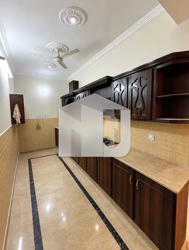 10 Marla Full House For Rent In D 12, photo 6