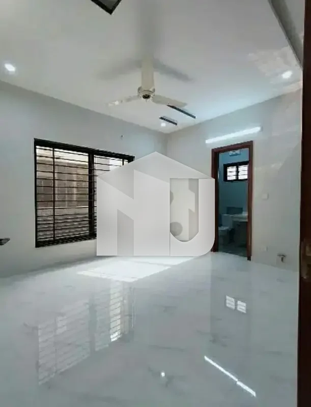 30x60 brand new condition full house for rent in G13, photo 2