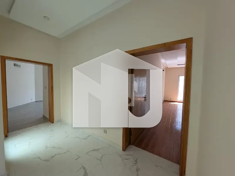 Beautiful 2 Kanal Villa For Rent, photo 13