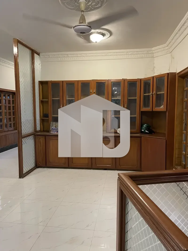 F-10 Three Story Renovated 6 Bedroom House Nice Location Available For Rent, photo 5