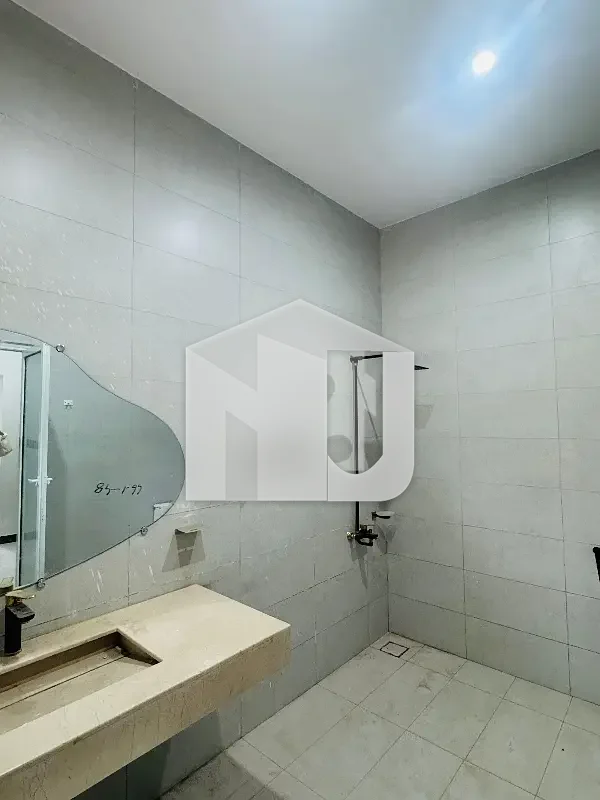 1 Kanal Basement Plus First Floor Available For Rent, photo 16