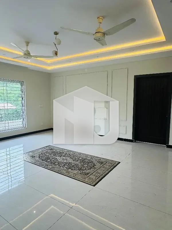 1 Kanal Basement Plus First Floor Available For Rent, photo 3