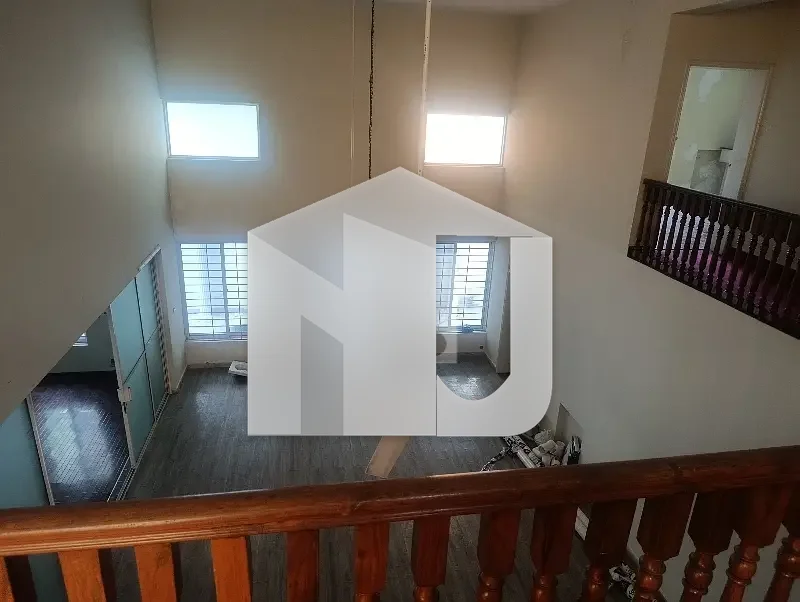 F 10 House Available For Rent Tile And Wooden Flooring., photo 8