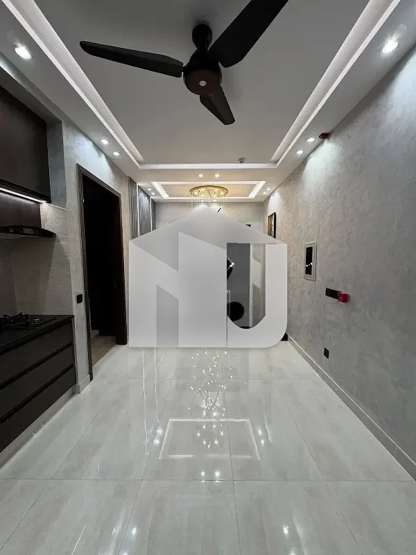6 Marla Brand New House, photo 9