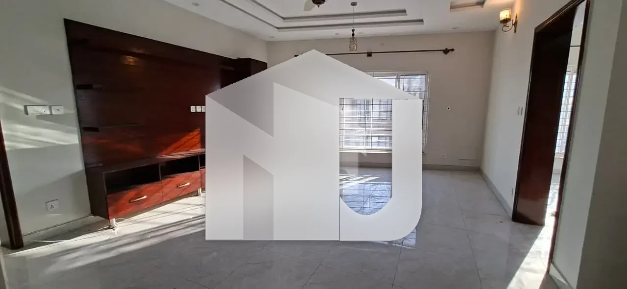 8 Marla premium location house for rent, photo 12
