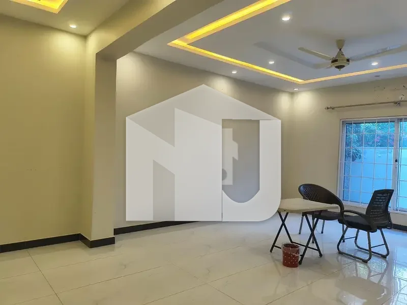 1 Kanal Duplex House For Rent In I-8/4 Islamabad, photo 3