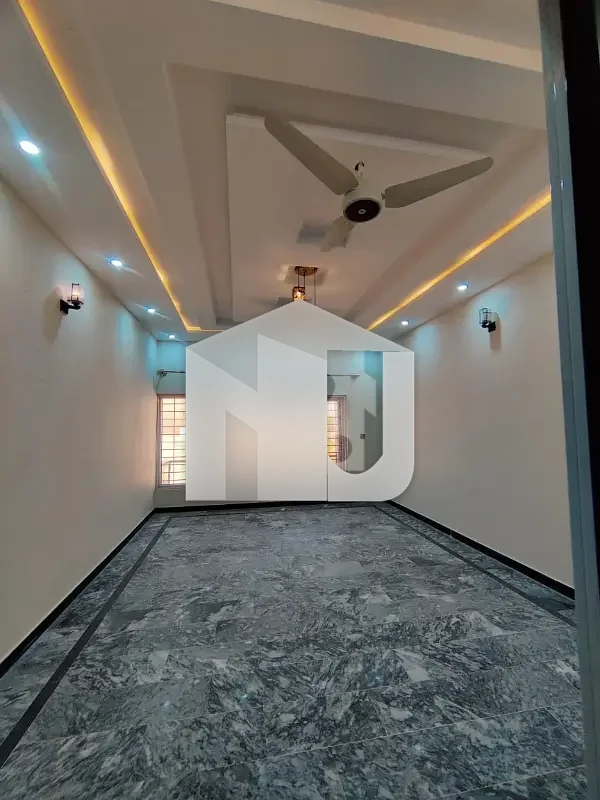 Brand New 12 Marla Triple Storey House Available For Rent In G-16, photo 10