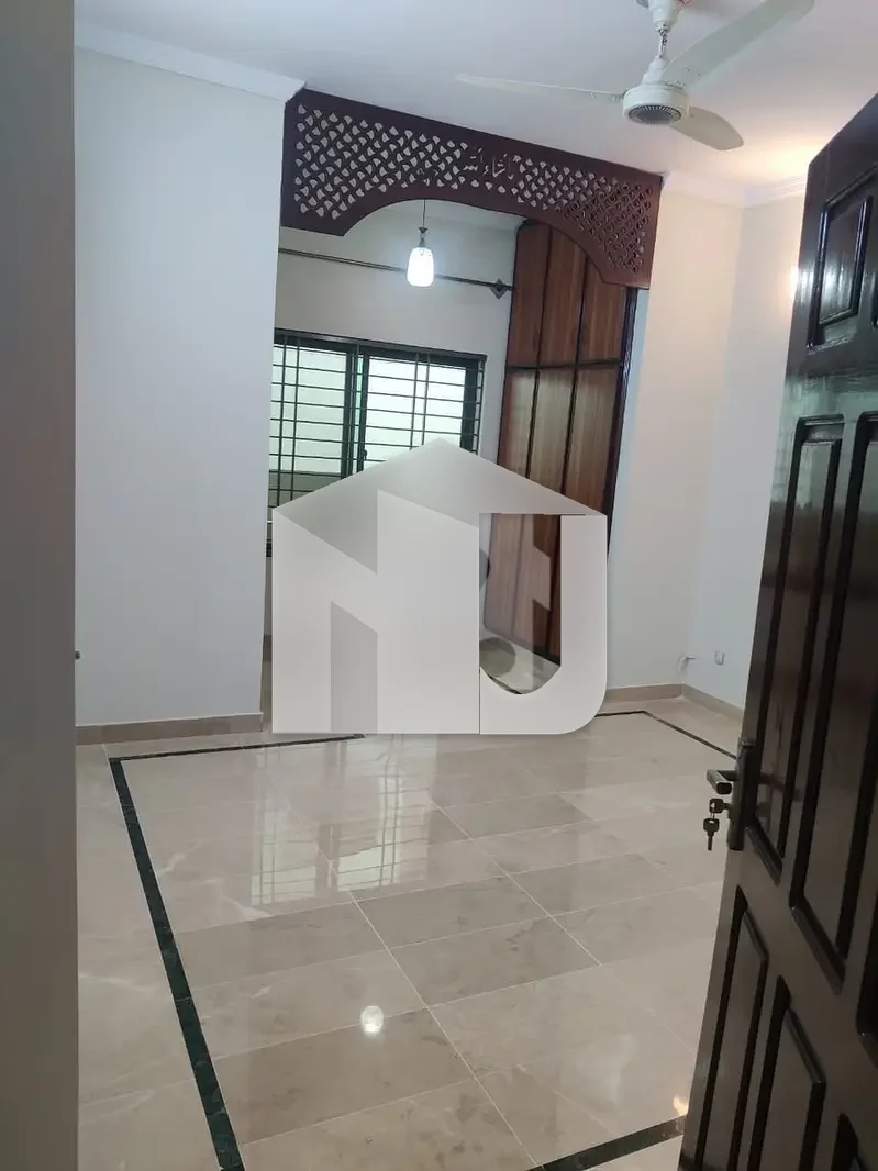 10 Marla 7 Rooms and Bathrooms Including Servant Room Fully Independent House Available For Rent In G13, photo 14