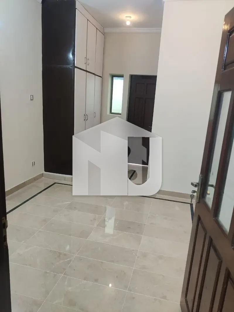 10 Marla 7 Rooms and Bathrooms Including Servant Room Fully Independent House Available For Rent In G13, photo 13
