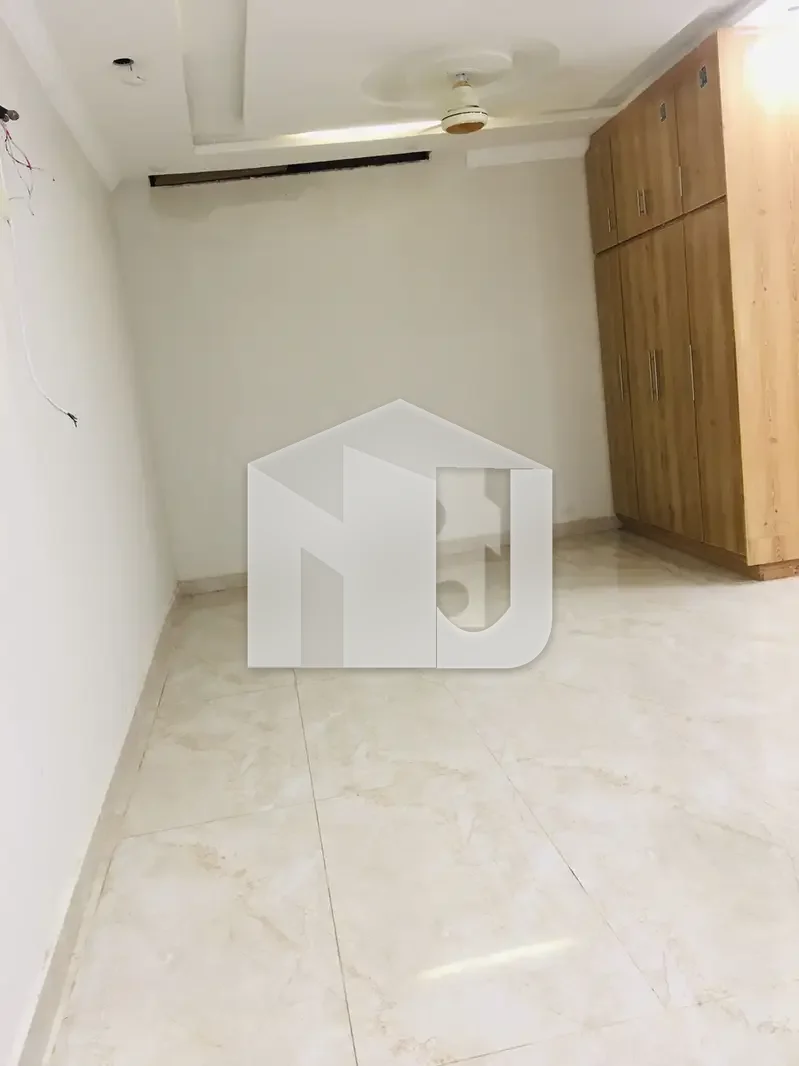 Brand new house 8 bedrooms with attached baths drawing dining 2 kitchens available for rent, photo 4