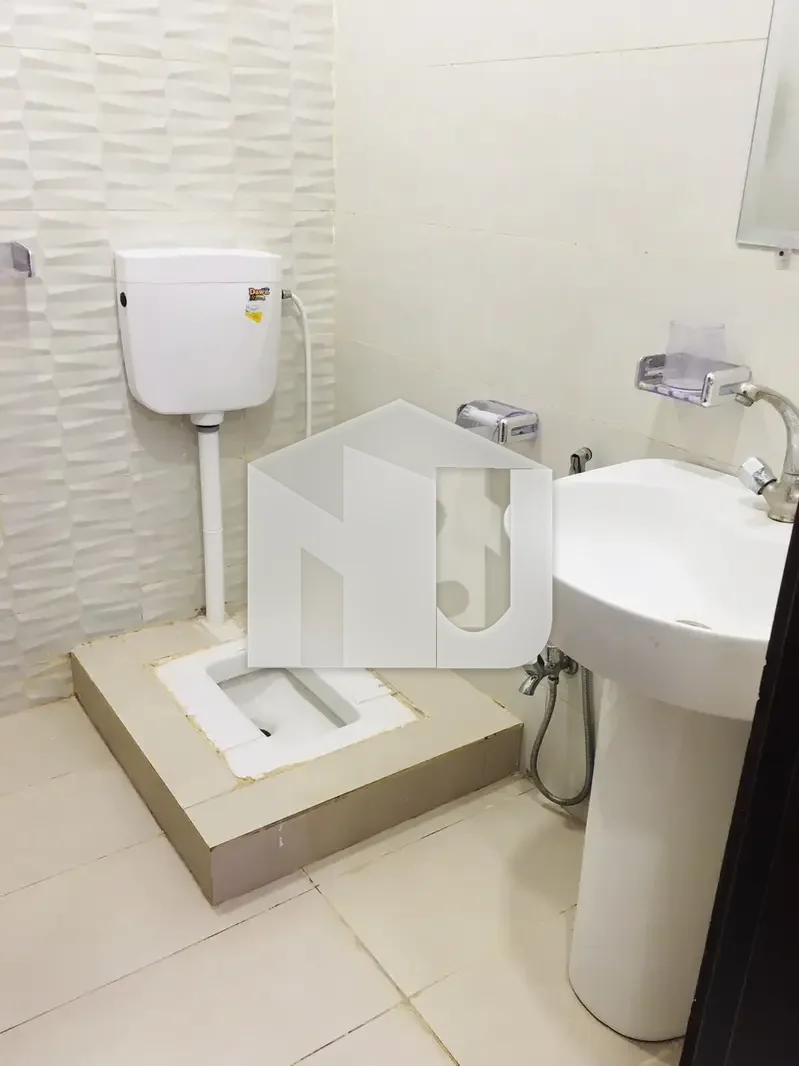 Brand new house 8 bedrooms with attached baths drawing dining 2 kitchens available for rent, photo 13