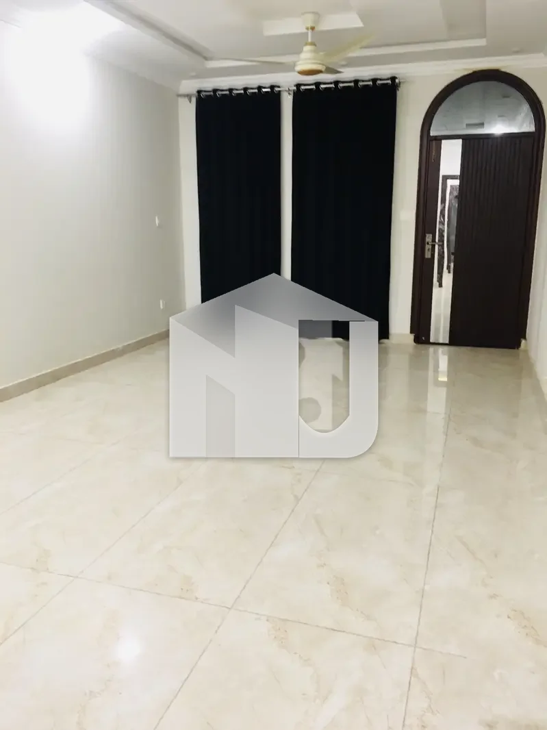 Brand new house 8 bedrooms with attached baths drawing dining 2 kitchens available for rent, photo 5