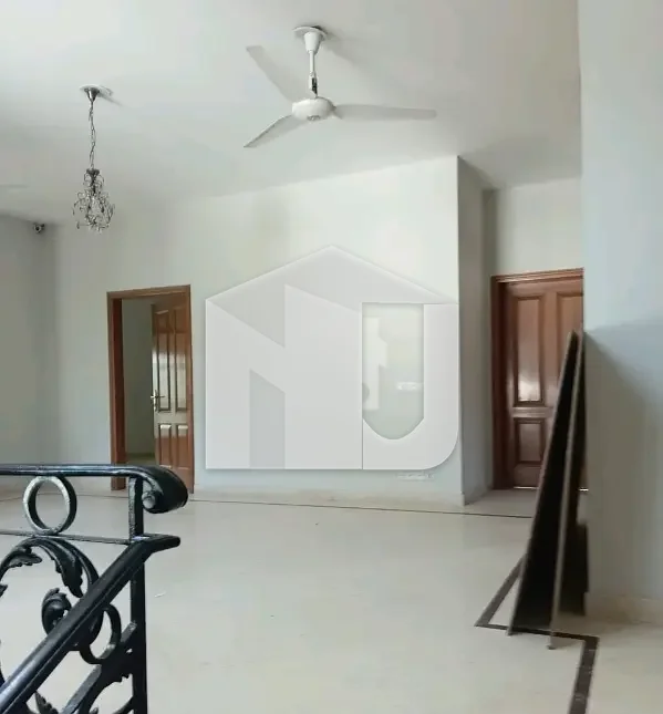 A 1 Kanal House Located In G-6 Is Available For rent, photo 2