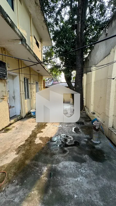 1 Kanal House For Rent In F-10, Islamabad, photo 9