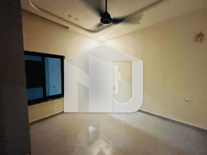 I-8 Islamabad - 14 Marla Brand New House For Rent - 9 Bed - First Entry - 4 Car Parking - 6 Lac Rent, photo 5
