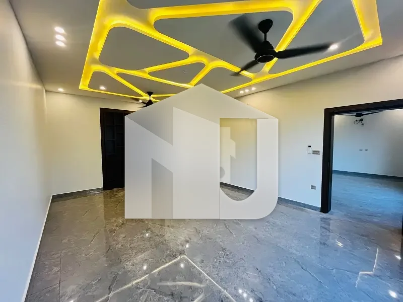 I-8 Islamabad - 14 Marla Brand New House For Rent - 9 Bed - First Entry - 4 Car Parking - 6 Lac Rent, photo 14