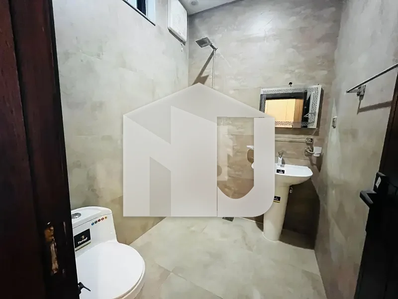 I-8 Islamabad - 14 Marla Brand New House For Rent - 9 Bed - First Entry - 4 Car Parking - 6 Lac Rent, photo 6