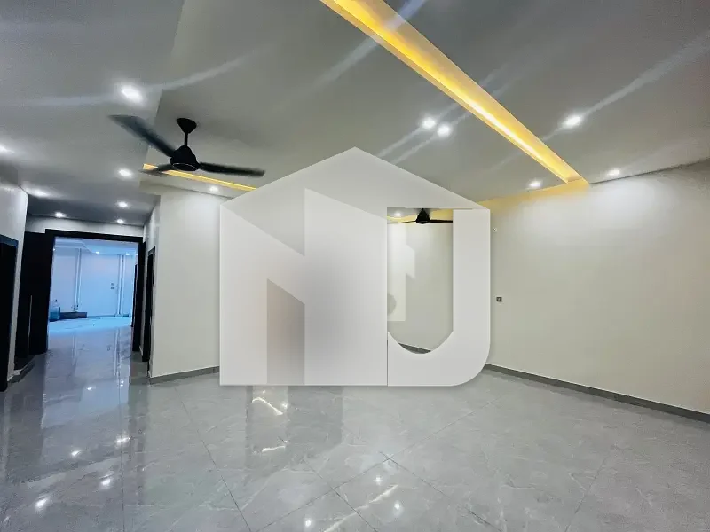 I-8 Islamabad - 14 Marla Brand New House For Rent - 9 Bed - First Entry - 4 Car Parking - 6 Lac Rent, photo 9