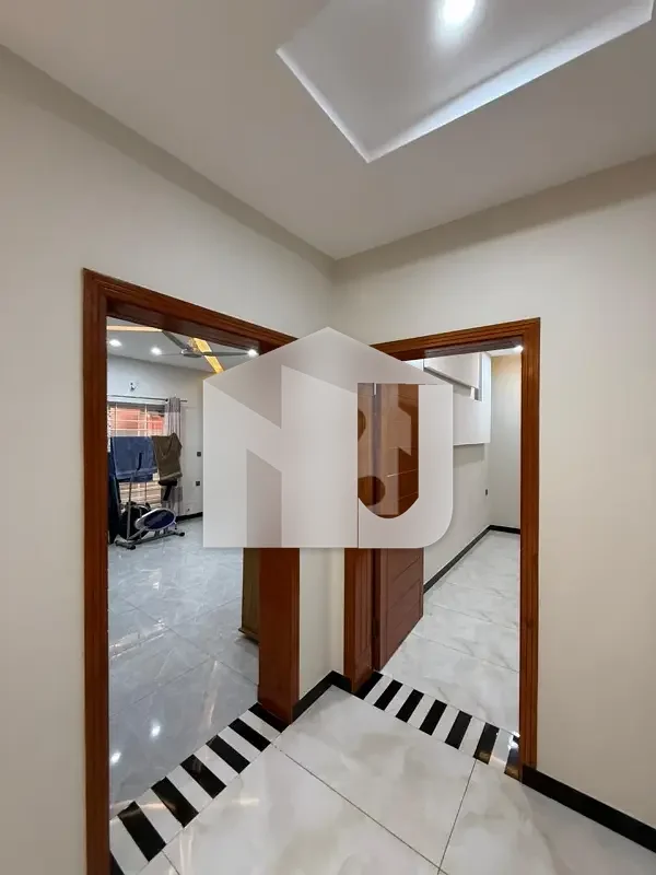 14 Marla Like a Brand New Luxury Tile Flooring House Prime Location for rent in G-13, photo 3