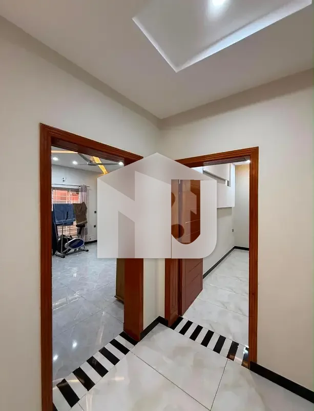 14 Marla Like a Brand New Luxury Tile Flooring House Prime Location for rent in G-13, photo 2