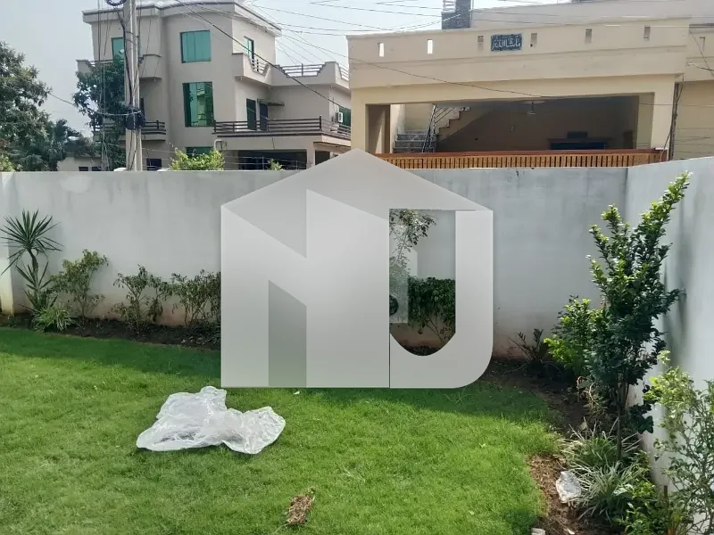 10 Marla Double Storey House Available For Rent, photo 17