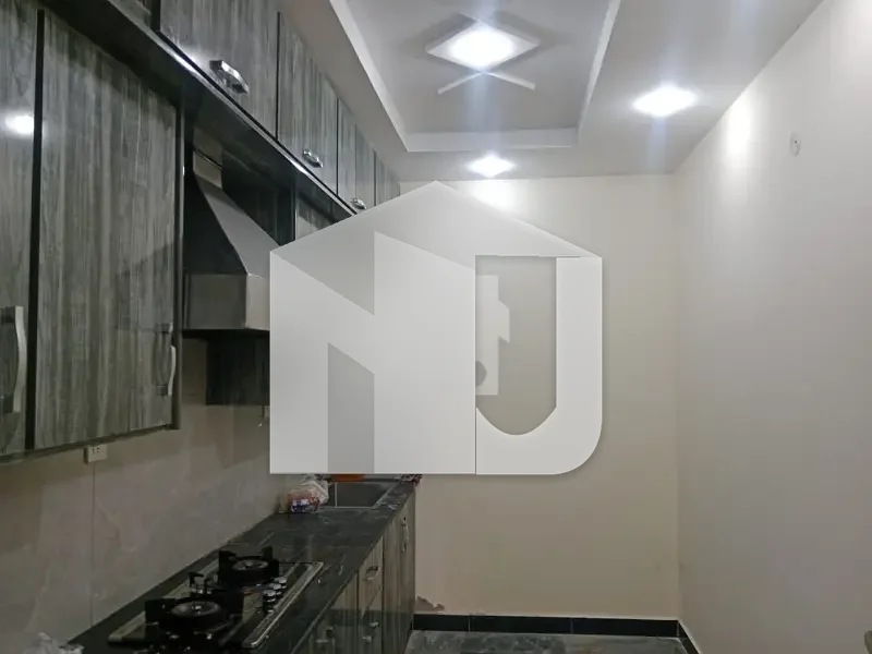 10 Marla Double Storey House Available For Rent, photo 18