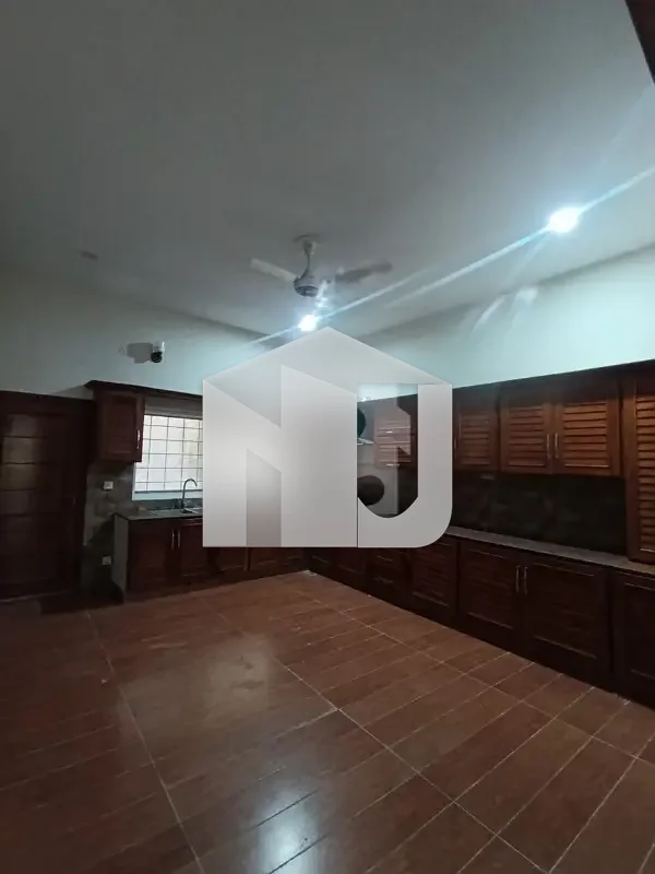 1 Kanal Double Storey House Available For Rent, photo 15