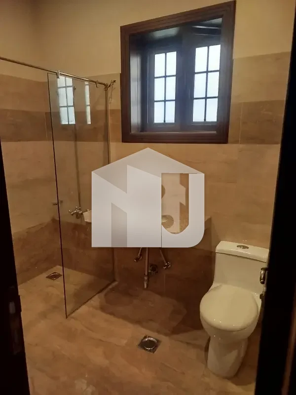 1 Kanal Corner Triple Story House available for rent in DHA phase 2 Islamabad, photo 17