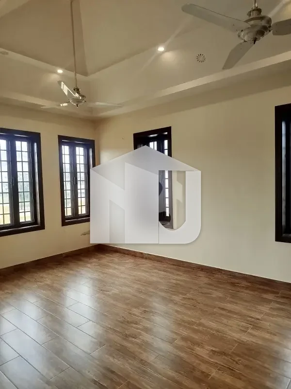 1 Kanal Corner Triple Story House available for rent in DHA phase 2 Islamabad, photo 14
