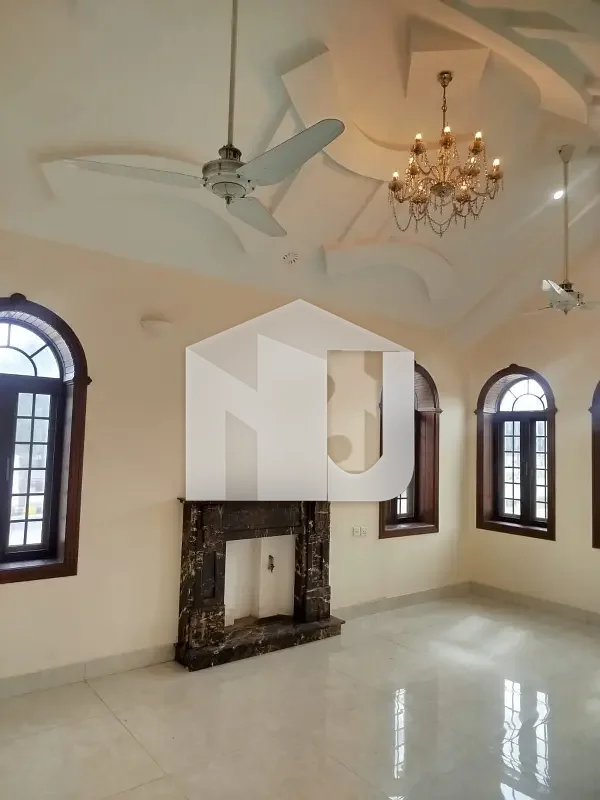 1 Kanal Corner Triple Story House available for rent in DHA phase 2 Islamabad, photo 7