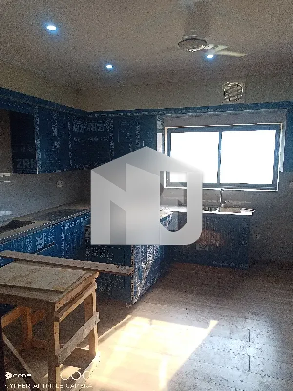 Corner House For Rent With Sapreate Entrance, photo 11
