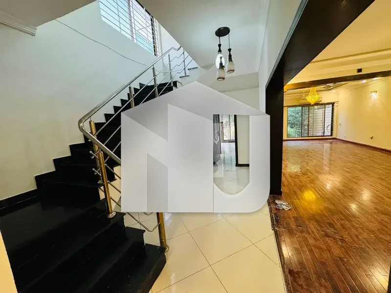 F-7 Prime Location Fully Renovated House Available For Rent, photo 13