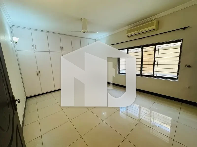 F-7 Prime Location Fully Renovated House Available For Rent, photo 11