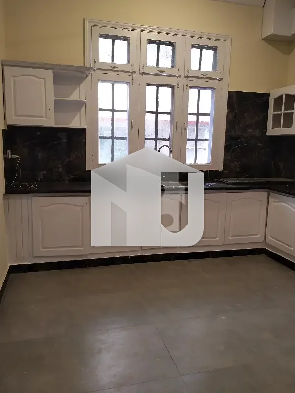 F-11 Fully Renovated Full House For Rent, photo 18