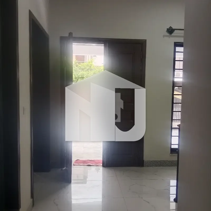 brand New luxury designer 10 Marla house for rent in D12  near markaz, photo 15