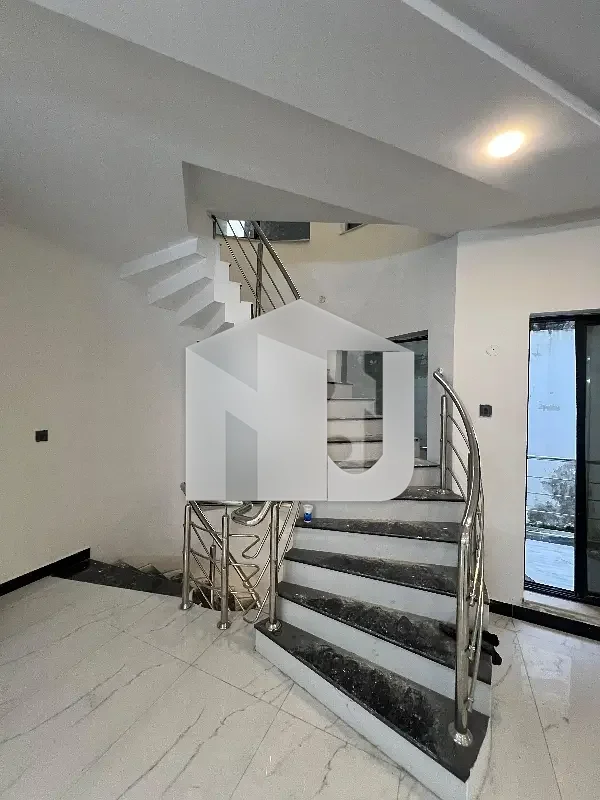8 Marla Brand New Luxury Designer House For Rent In D12 Near To Margala Iran Avenue Interchange, photo 4