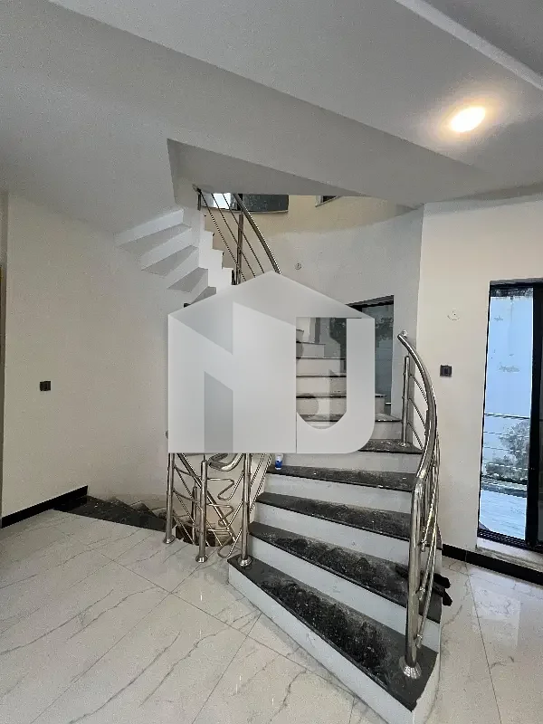 8 Marla Brand New Luxury Designer House For Rent In D12 Near To Margala Iran Avenue Interchange, photo 5