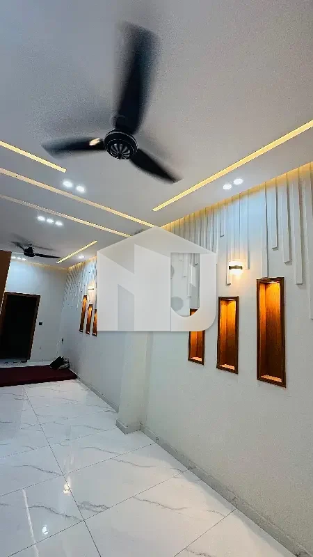 5 Marla House for Rent in B-17, photo 5
