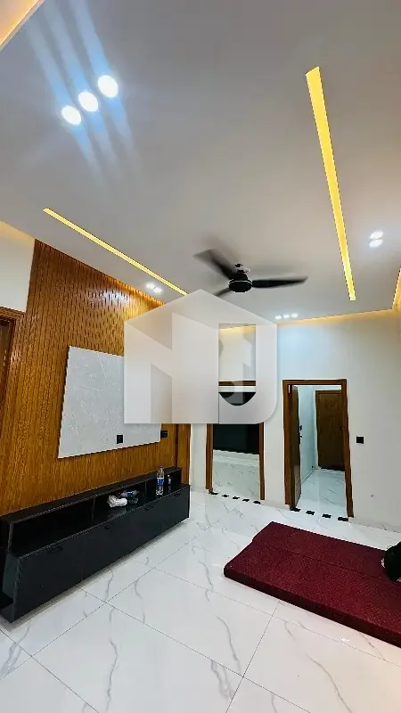 5 Marla House for Rent in B-17, photo 7