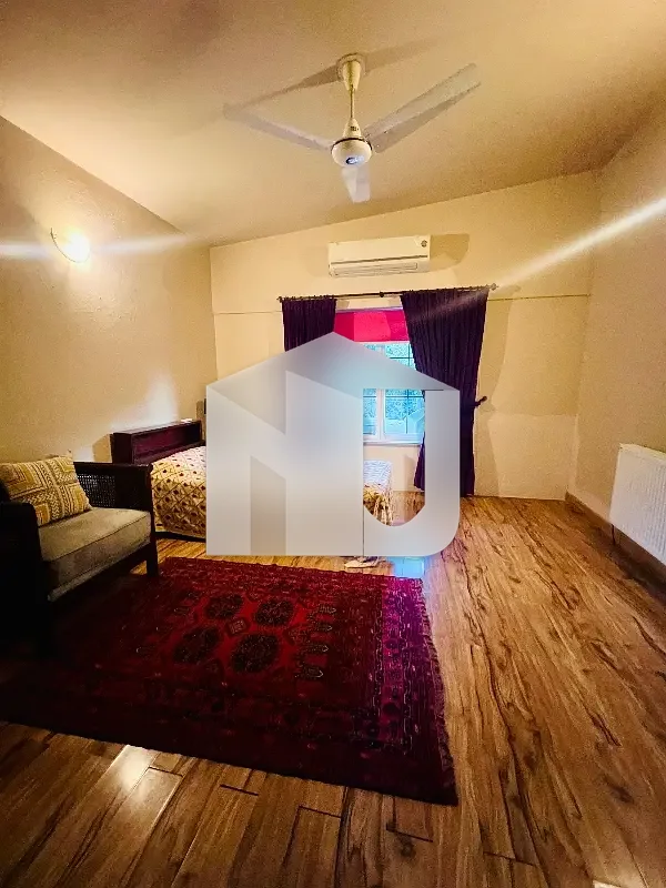 G-6 Beautiful Furnished House, photo 8